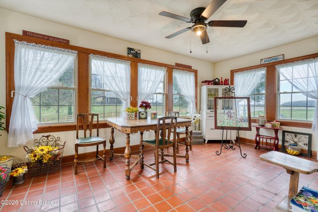 8675 KY-52, Loretto, KY 40037