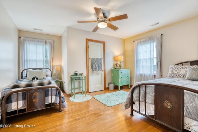 8675 KY-52, Loretto, KY 40037