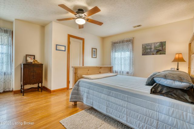 8675 KY-52, Loretto, KY 40037