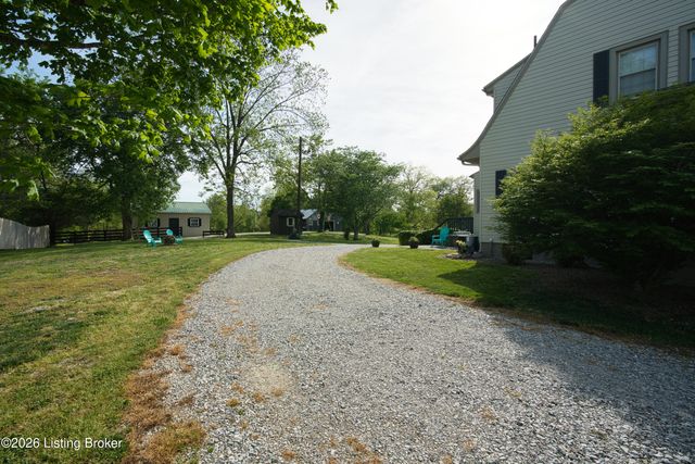 8675 KY-52, Loretto, KY 40037