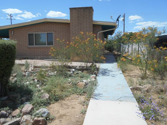 894 S Post Road, Benson, AZ 85602