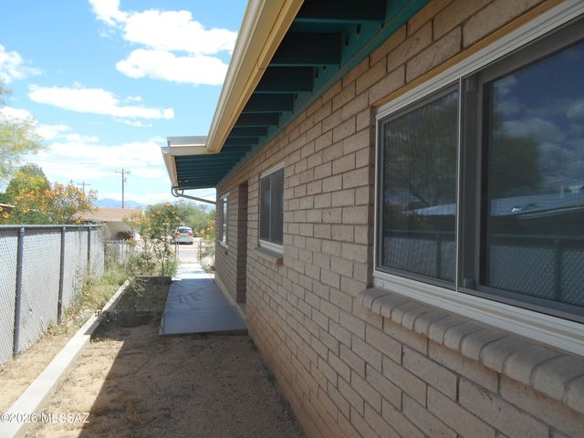894 S Post Road, Benson, AZ 85602