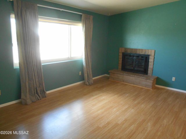 894 S Post Road, Benson, AZ 85602