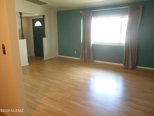 894 S Post Road, Benson, AZ 85602