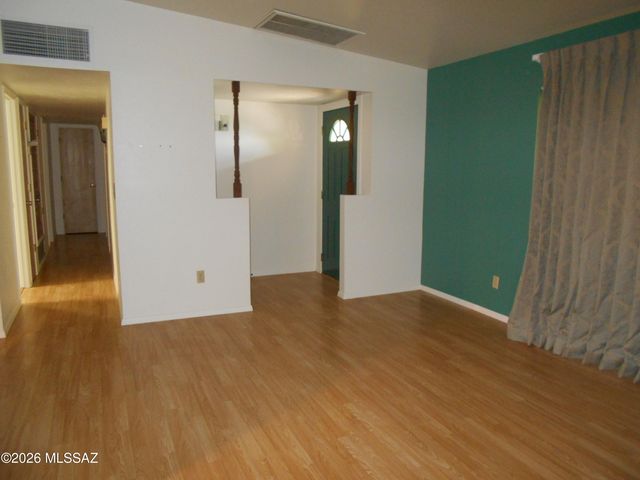 894 S Post Road, Benson, AZ 85602