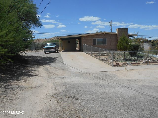 894 S Post Road, Benson, AZ 85602