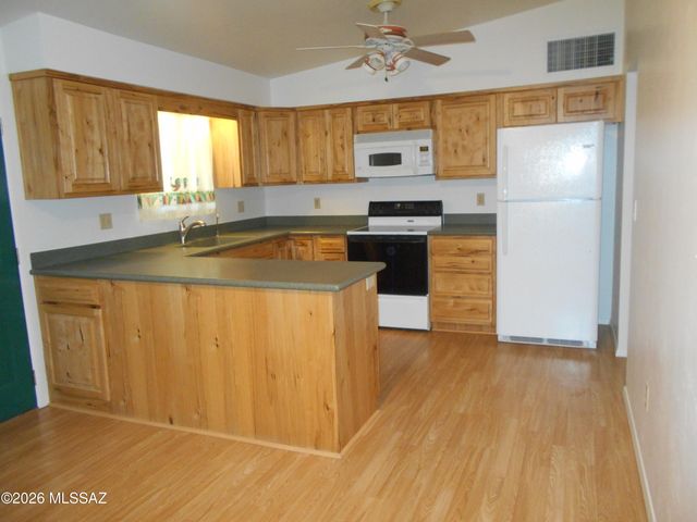 894 S Post Road, Benson, AZ 85602