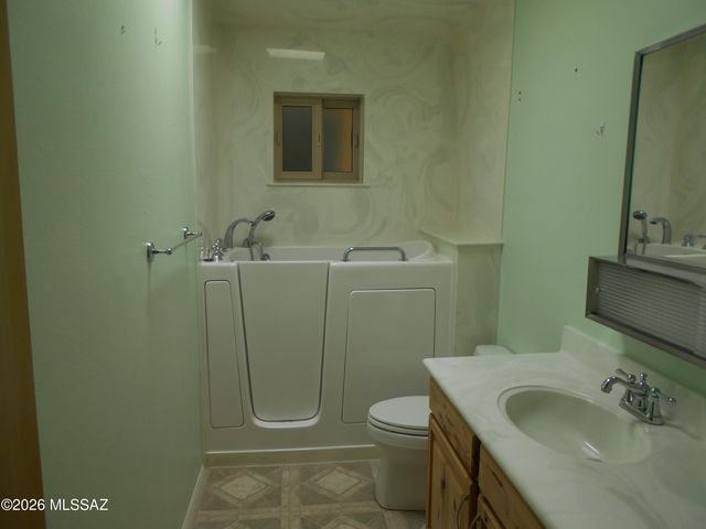 894 S Post Road, Benson, AZ 85602