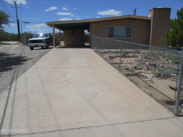 894 S Post Road, Benson, AZ 85602