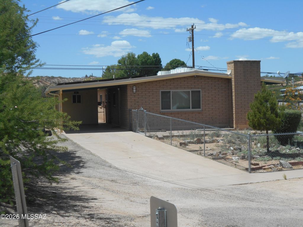 894 S Post Road, Benson, AZ 85602