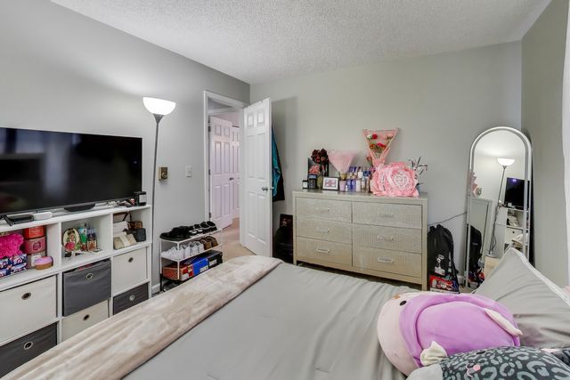 627 Chardonnay Lane, Crystal Lake, IL 60014