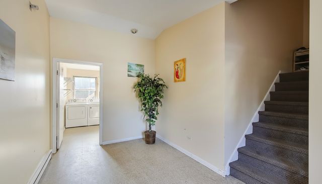 627 Chardonnay Lane, Crystal Lake, IL 60014