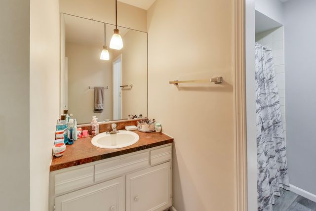 627 Chardonnay Lane, Crystal Lake, IL 60014