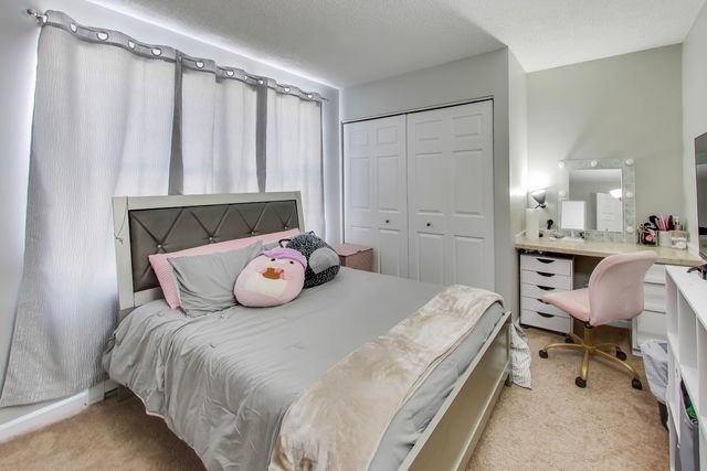 627 Chardonnay Lane, Crystal Lake, IL 60014