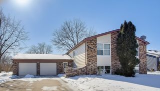 627 Chardonnay Lane, Crystal Lake, IL 60014