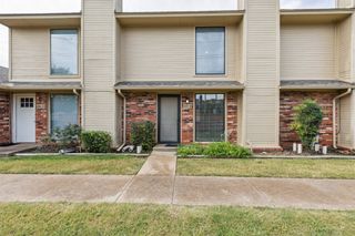 1221 Sequoyah Street D, Edmond, OK 73003