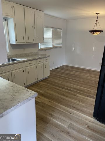 205 Lois Drive, Warner Robins, GA 31093