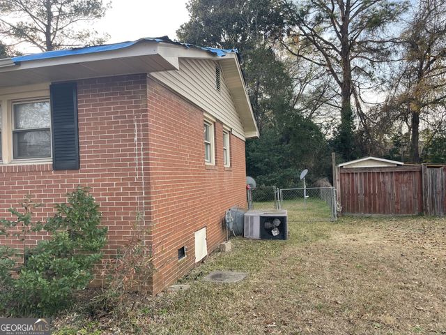 205 Lois Drive, Warner Robins, GA 31093