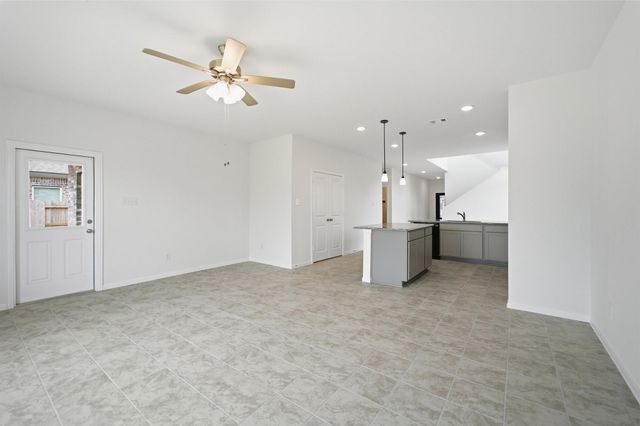 14309 Pine Cliffs Drive, Texas City, TX 77568