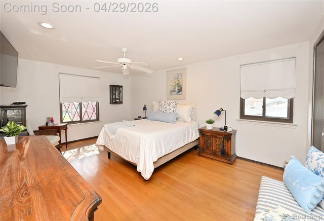 6024 Ledgeway Drive, West Bloomfield Charter Township, MI 48322