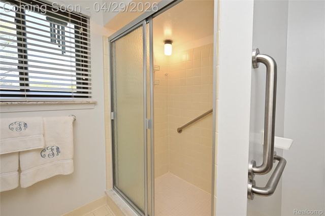 6024 Ledgeway Drive, West Bloomfield Charter Township, MI 48322