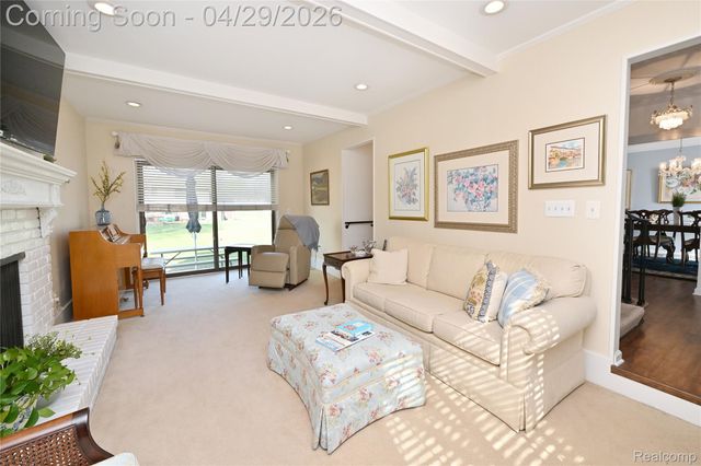 6024 Ledgeway Drive, West Bloomfield Charter Township, MI 48322