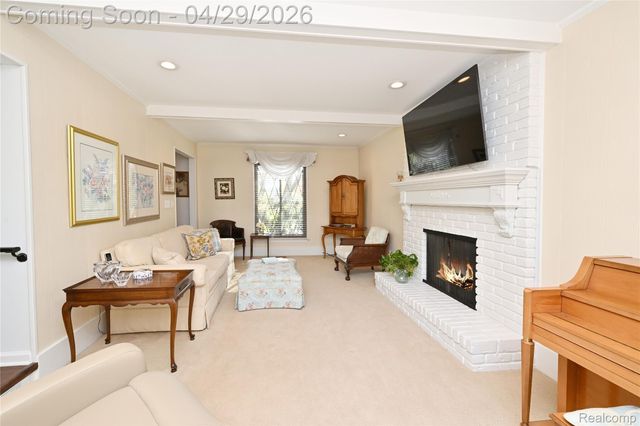 6024 Ledgeway Drive, West Bloomfield Charter Township, MI 48322