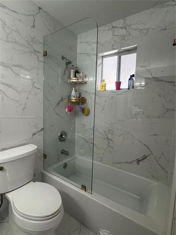 7684 NW 179th St, Hialeah, FL 33015