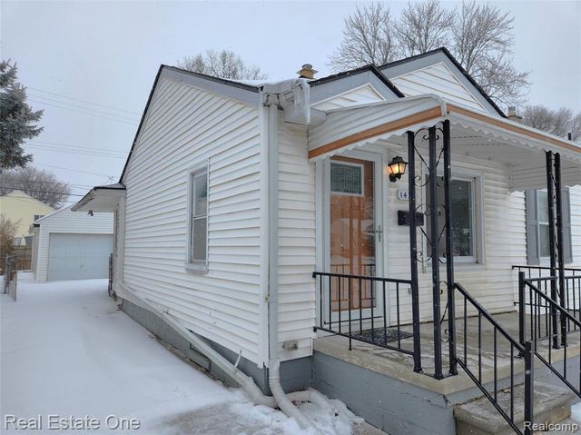 1437 E Madge Avenue, Hazel Park, MI 48030