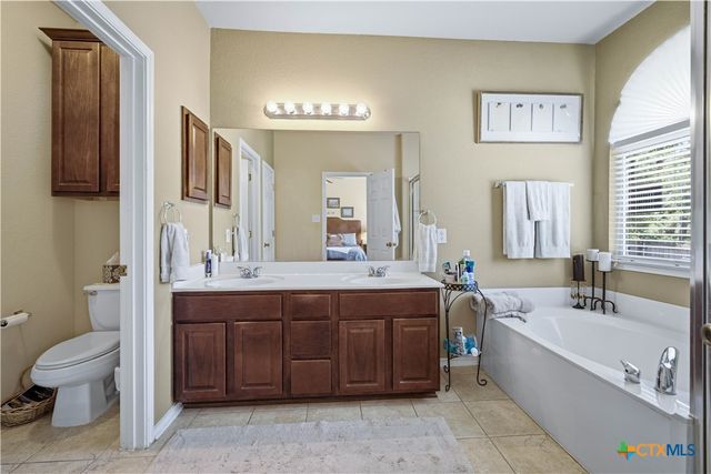 767 San Luis, New Braunfels, TX 78132