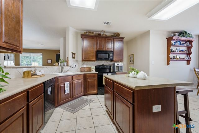 767 San Luis, New Braunfels, TX 78132