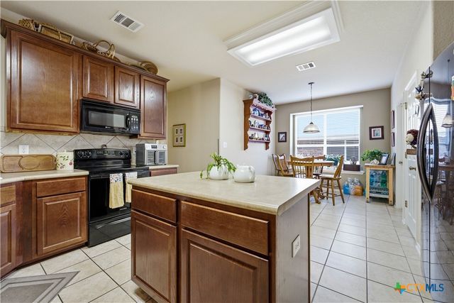 767 San Luis, New Braunfels, TX 78132