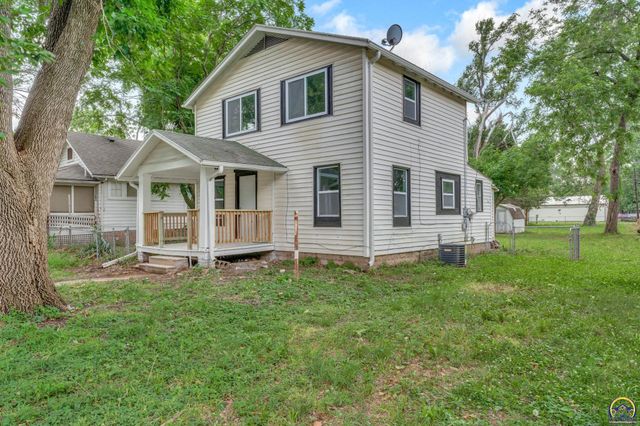 2007 NE Quincy ST, Topeka, KS 66608