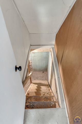2007 NE Quincy ST, Topeka, KS 66608