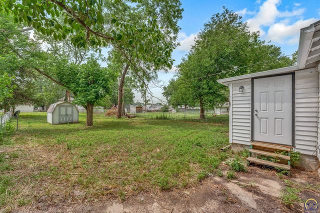 2007 NE Quincy ST, Topeka, KS 66608