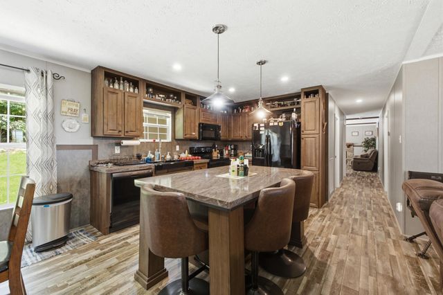 1800 S Pittsburg Mountain Road, South Pittsburg, TN 37380