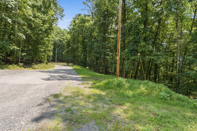 1800 S Pittsburg Mountain Road, South Pittsburg, TN 37380