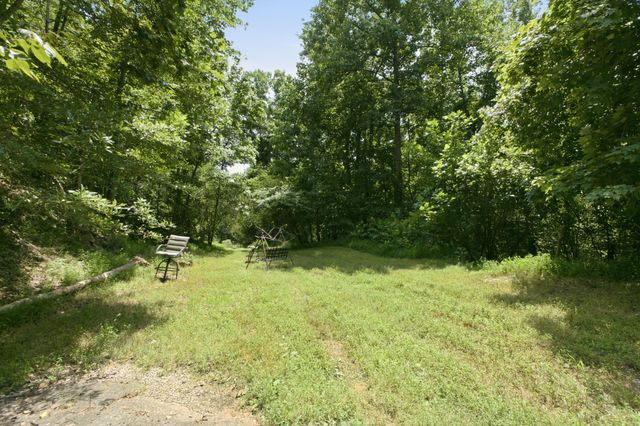 1800 S Pittsburg Mountain Road, South Pittsburg, TN 37380