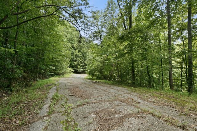 1800 S Pittsburg Mountain Road, South Pittsburg, TN 37380
