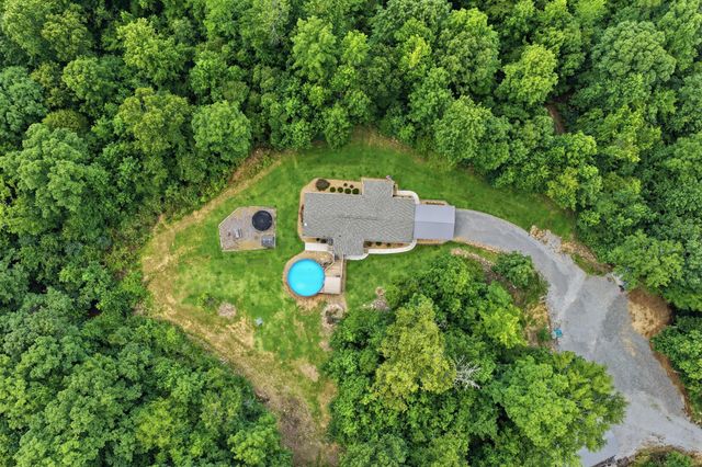 1800 S Pittsburg Mountain Road, South Pittsburg, TN 37380