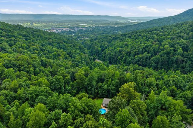 1800 S Pittsburg Mountain Road, South Pittsburg, TN 37380