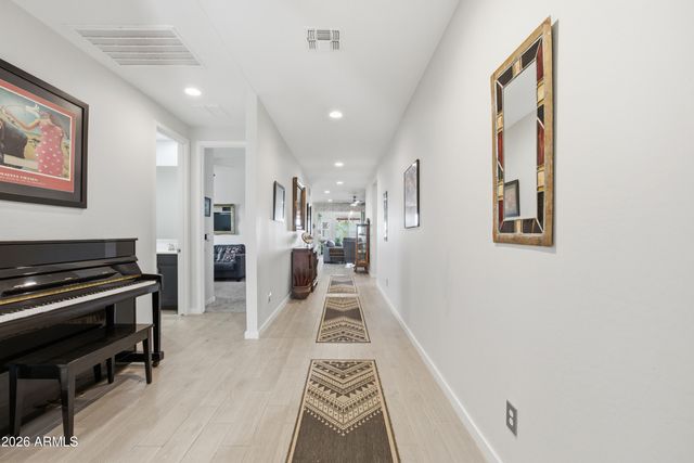 3226 E LUNA Drive, San Tan Valley, AZ 85143