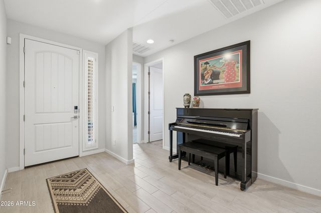 3226 E LUNA Drive, San Tan Valley, AZ 85143