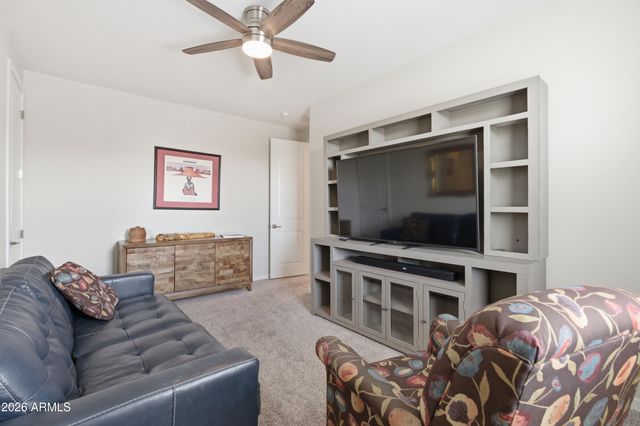 3226 E LUNA Drive, San Tan Valley, AZ 85143