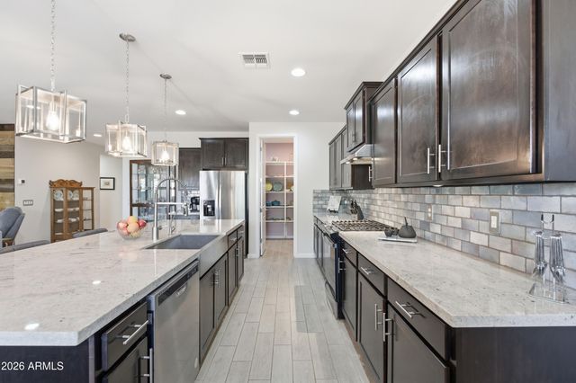 3226 E LUNA Drive, San Tan Valley, AZ 85143