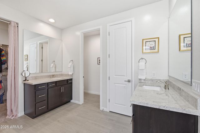 3226 E LUNA Drive, San Tan Valley, AZ 85143