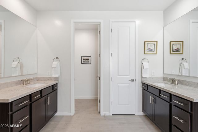 3226 E LUNA Drive, San Tan Valley, AZ 85143