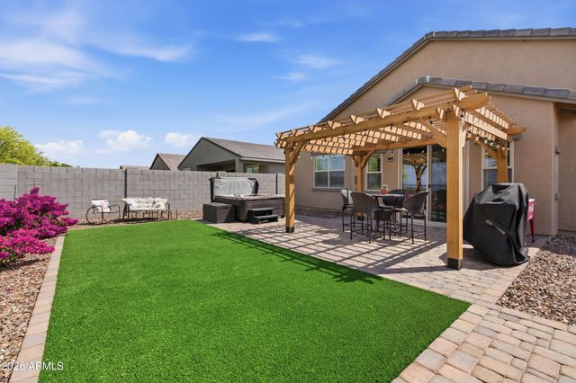 3226 E LUNA Drive, San Tan Valley, AZ 85143