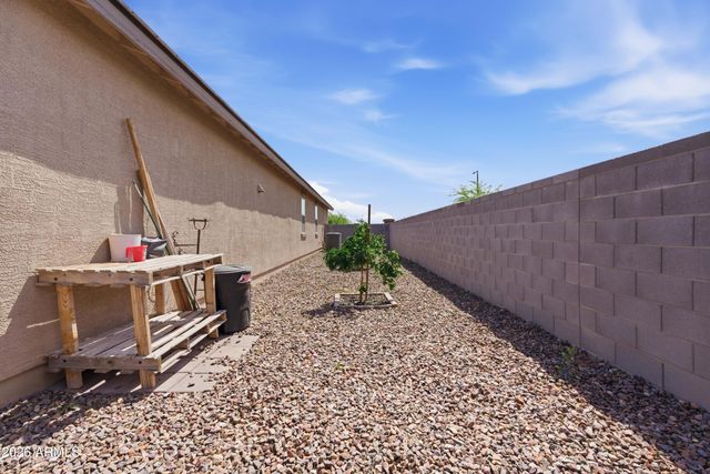 3226 E LUNA Drive, San Tan Valley, AZ 85143