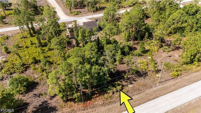 1228 Celtic ST E, Lehigh Acres, FL 33974